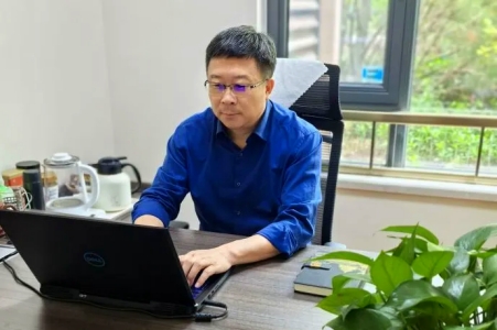 ����������й������ٷ���վ